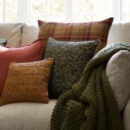 Chunky Knit Throw Blanket - thumbnail 6
