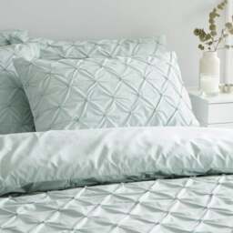 Aster Pintuck 100% Cotton Standard Pillowcase Pair - thumbnail 1