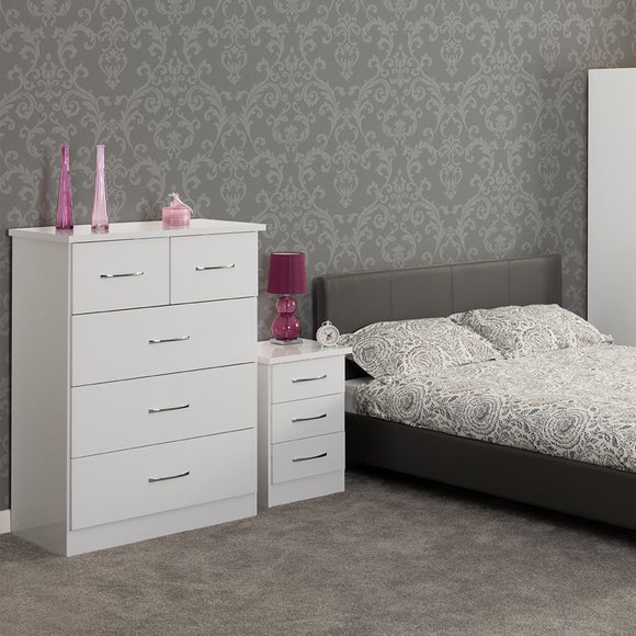 Nevada 3 Drawer Bedside Table - image 1