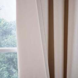 Wynter Thermal Eyelet Curtains - thumbnail 5