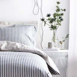 Yard Hebden Reversible 100% Cotton Duvet Cover & Pillowcase Set - thumbnail 2