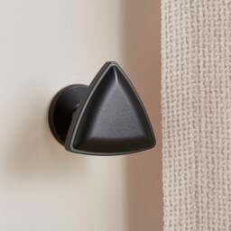 Set of 2 Triangle Curtain Hooks - thumbnail 1