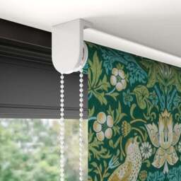 William Morris at Home Strawberry Thief Blackout Made to Measure Roller Blind - thumbnail 5
