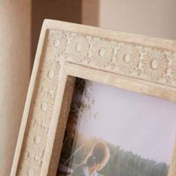 Carved Mango Wood Photo Frame - thumbnail 2