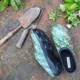 Backdoorshoes Men's Tweed Garden Clogs - thumbnail 2