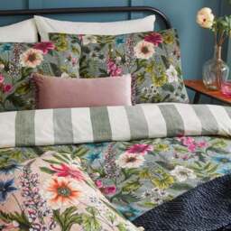 Wylder Nature Hidcote Manor Reversible Duvet Cover and Pillowcase Set - thumbnail 2