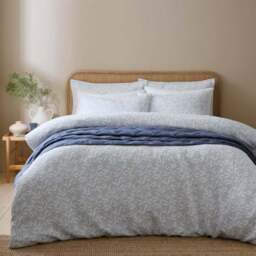 Ecton Leaf Jacquard Duvet Cover & Pillowcase Set - thumbnail 2