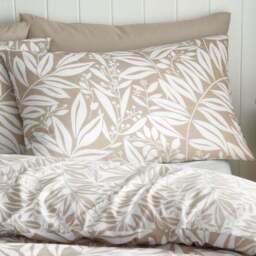 Catherine Lansfield Sorrel Leaves Reversible Duvet Cover & Pillowcase Set - thumbnail 2