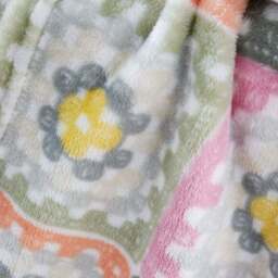 Catherine Lansfield Crochet Print Fleece Throw Blanket 130cm x 170cm - thumbnail 2