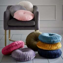Catherine Lansfield Stitch Detail Round Cushion - thumbnail 4
