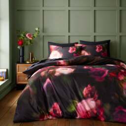 Blurred Floral Velour Duvet Cover & Pillowcase Set