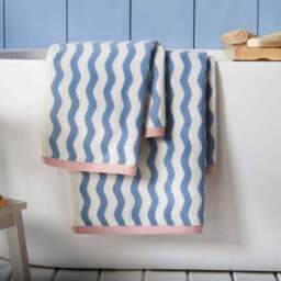 Heart and Soul Wavy Cotton Towel - thumbnail 2