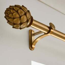 Artichoke Fixed Metal Eyelet Curtain Pole with Rings - thumbnail 3