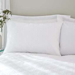 Parisa Duvet Cover & Pillowcase Set - thumbnail 4