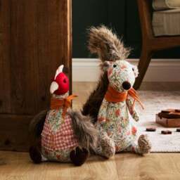 Voyage Maison Squizmo the Squirrel Doorstop - thumbnail 6