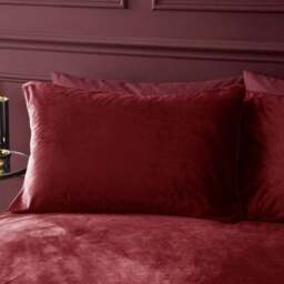 Catherine Lansfield Kingsley Soft Matt Velvet Duvet Cover and Pillowcase Set - thumbnail 2