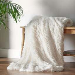 Catherine Lansfield Cuddly Deep Pile Throw Blanket - thumbnail 1