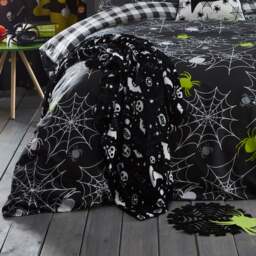 Bedlam Boo Fleece Throw Blanket 120cm x 150cm - thumbnail 1