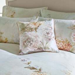 Holly Willoughby Dramatic Blooms 100% Cotton Duvet Cover and Pillowcase Set - thumbnail 3