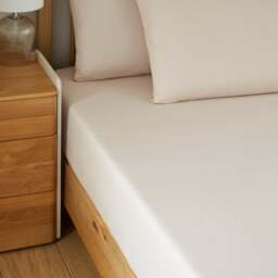 Soft Cotton Plain Fitted Sheet - thumbnail 1