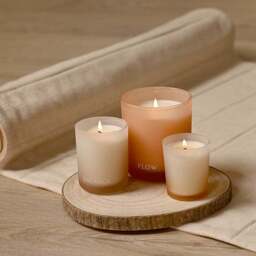 Serenity Flow Bergamot Myrrh & Sandalwood Candle - thumbnail 6