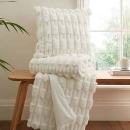 Bianca Carved Faux Fur Square Cushion - thumbnail 4