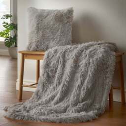 Catherine Lansfield Cuddly Deep Pile Throw Blanket - thumbnail 3