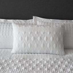 Billie Duvet Cover and Pillowcase Set - thumbnail 2