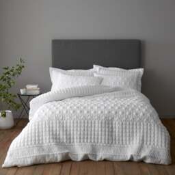 Billie Duvet Cover and Pillowcase Set - thumbnail 1