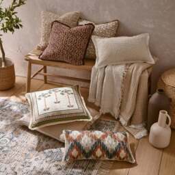 Matalasse Ikat Cotton Rectangle Cushion Cover - thumbnail 5