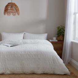 Woven Brixham Seersucker Cotton Duvet Cover & Pillowcase Set - thumbnail 1