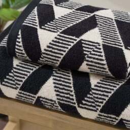 Zig Zag Cotton Towel - thumbnail 3