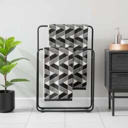 Zig Zag Cotton Towel - thumbnail 2