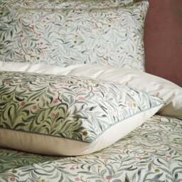 EW by Edinburgh Weavers Malory Floral 100% Cotton Sateen Duvet Cover & Pillowcase Set - thumbnail 2