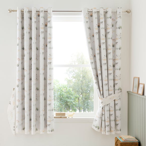 Farmyard Friends Eyelet Curtains - image 1