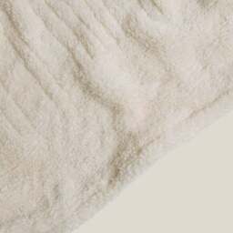 Teddy Electric Throw Blanket - thumbnail 3