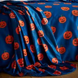 Catherine Lansfield Halloween Pumpkins Throw Blanket 130cm x 170cm - thumbnail 1