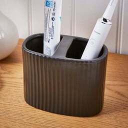 Ceramic Ribbed Electric Toothbrush Holder - thumbnail 2