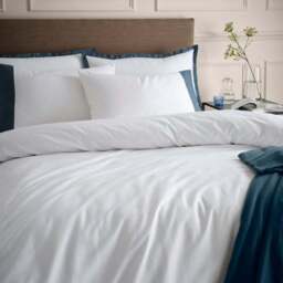 Hotel Portchester 230 Thread Count 100% Cotton Sateen Duvet Cover and Pillowcase Set - thumbnail 2