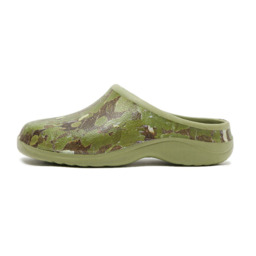 Backdoorshoes Women's Green Camo Garden Clogs - thumbnail 5