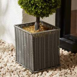 Set of 2 Artificial Boxwood Ball Trees in Woven Plant Pots - thumbnail 2