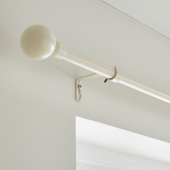 Globe Extendable Metal Eyelet Curtain Pole - image 1