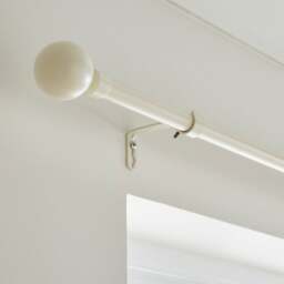 Globe Extendable Metal Eyelet Curtain Pole - thumbnail 1