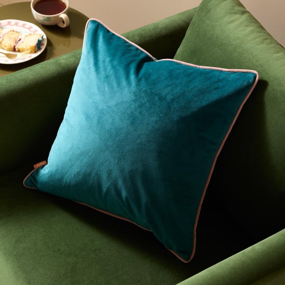 Furn. Square Cushion - image 1
