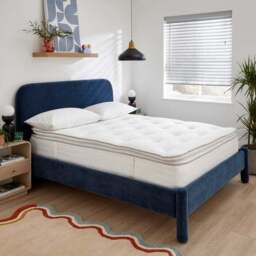Fogarty 800 Pocket Memory Foam Pillow Top Hybrid Mattress - thumbnail 2