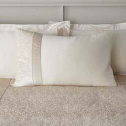 Beverley Duvet Cover and Pillowcase Set - thumbnail 2