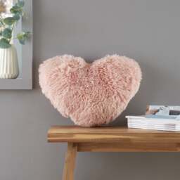 Catherine Lansfield Cuddly Heart Cushion - thumbnail 1