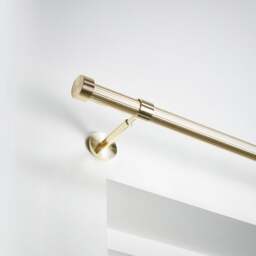 Trinity Ribbed Extendable Metal Eyelet Curtain Pole - thumbnail 1