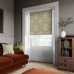 William Morris at Home Blackthorn Daylight Made to Measure Roller Blind - thumbnail 3