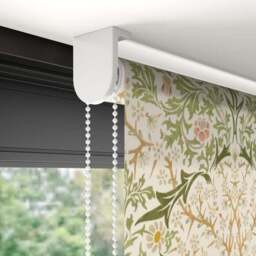 William Morris at Home Blackthorn Daylight Made to Measure Roller Blind - thumbnail 5